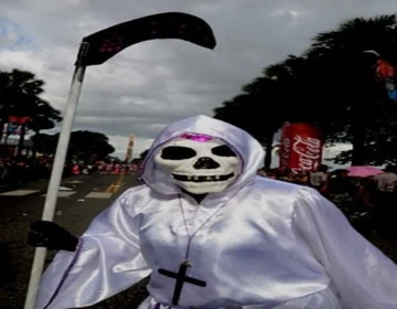 La-muerte-en-jeep-en-el-desfile-de-carnaval.-Foto-fuente-externa-3