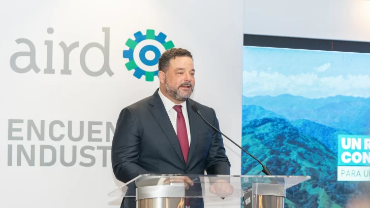 Paíno Henríquez expone planes del Ministerio de Medio Ambiente