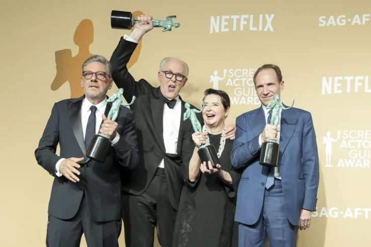 ’Conclave' y Timothée Chalamet sorprenden en los SAG; Zoe Saldaña ​da otro paso hacia el ​Óscar