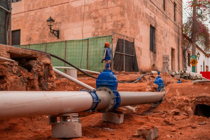 Trabajos en Ciudad Colonial afectan suministro de agua en Gascue