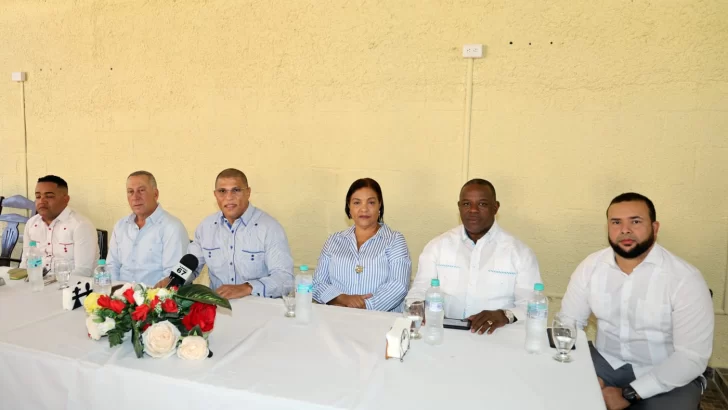 Comerciantes de Peravia denuncian pérdidas económicas por los apagones Comerciantes de Peravia denuncian pérdidas económicas por los apagones