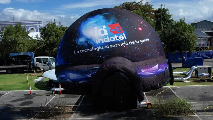 Indotel lleva Domo Interactivo a carnaval de La Vega