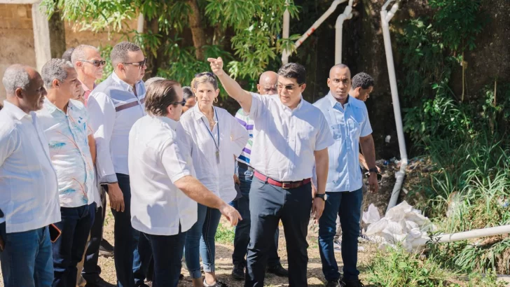 Supervisan saneamiento de la cañada La Ochocienta en Los Ríos Supervisan saneamiento de la cañada La Ochocienta en Los Ríos