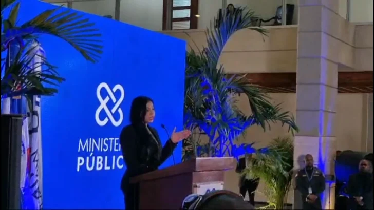 Yeni Berenice promete una gestión transparente y efectiva en la Procuraduría Yeni Berenice promete una gestión transparente y efectiva en la Procuraduría