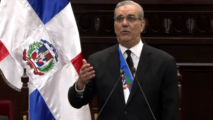 Abinader retiró de un Abinader retiró de un