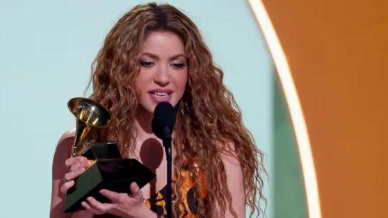 'Hermanos y hermanas migrantes… Siempre voy a luchar por ustedes': 5 mensajes políticos de Shakira y otros artistas que resonaron en la ceremonia de los Grammy