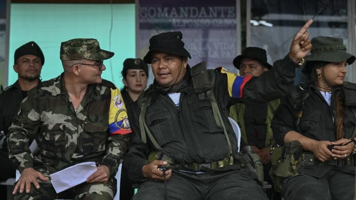 Disidentes de las FARC retienen a 29 militares y policías en Colombia
