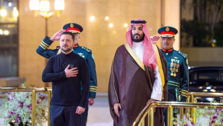 Ucrania inicia conversaciones cruciales con EE.UU. en Arabia Saudita