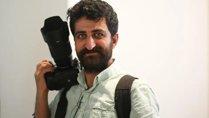 Tribunal turco libera a siete periodistas mientras la policía reprime protestas en Ankara