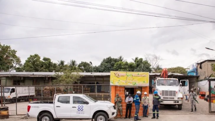 Desmantelan conexión ilegal en empresa de jugos en SDN Desmantelan conexión ilegal en empresa de jugos en SDN