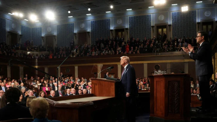 Trump asegura frente al Congreso que Ucrania está lista para firmar el acuerdo de minerales