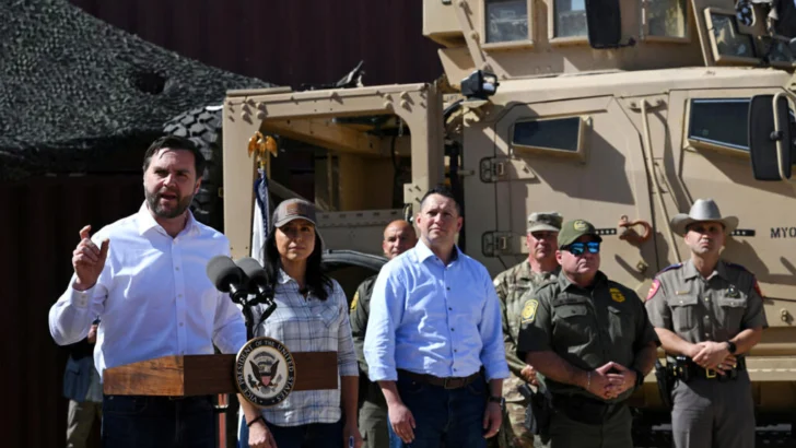 J.D. Vance realiza su primera visita a la frontera con México y celebra la mano dura de Trump