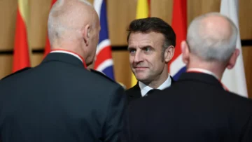 Macron urge a sus aliados a definir garantías de seguridad creíbles para Ucrania en cumbre de París