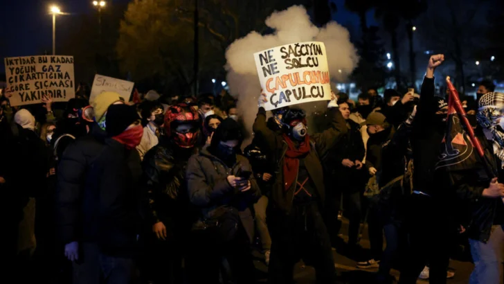 Protestas en Turquía van más alla de la detención del alcalde de Estambul