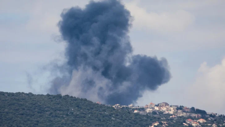 Israel bombardea Líbano tras asegurar que interceptó un ataque transfronterizo; Hezbolá se desvincula de los asaltos