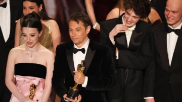 'Una Pretty Woman más creíble': 'Anora', la tragicomedia sobre una trabajadora sexual y su (falso) cuento de hadas que se volvió la gran triunfadora de los Oscar