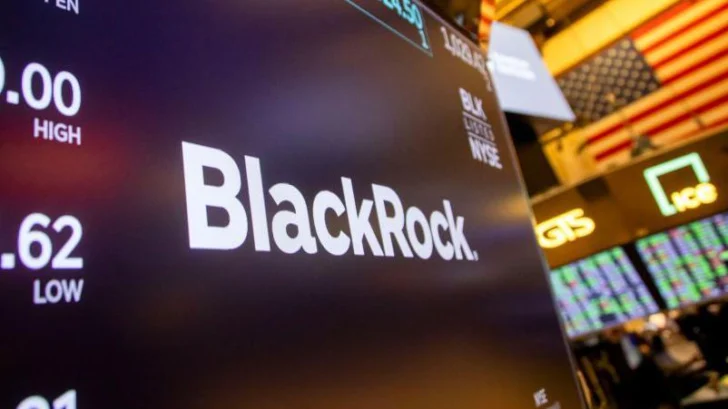 'Son los dueños del mundo': BlackRock, el poderoso fondo de inversión que busca controlar dos puertos clave del Canal de Panamá