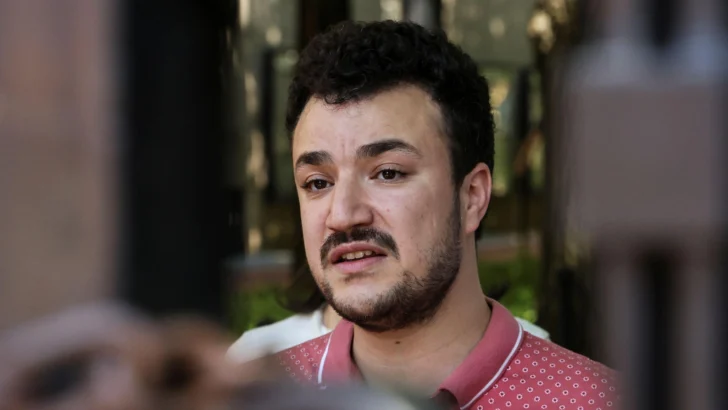 Quién es Mahmoud Khalid, el estudiante palestino de la Universidad de Columbia que fue detenido para ser deportado pese a ser residente permanente en EE.UU.