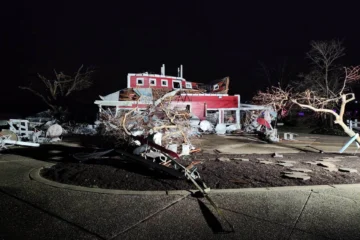 Al menos 16 muertos en EE.UU. por tormentas registradas luego de múltiples tornados