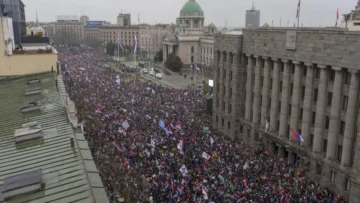 Masiva manifestación contra la corrupción en Serbia