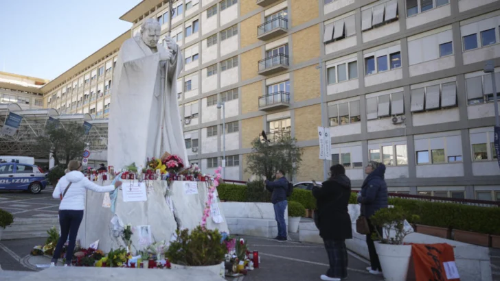 Este domingo el Papa Francisco hará su primera aparición pública