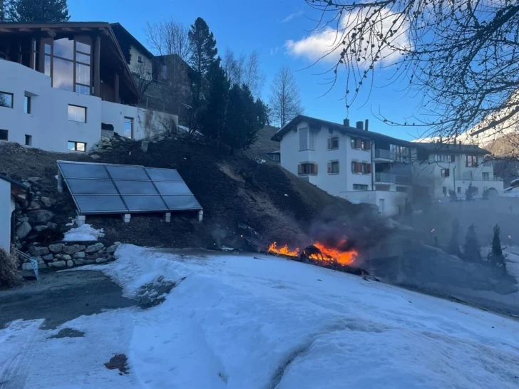 Tres personas mueren al estrellarse una avioneta en una zona residencial del sur de Suiza