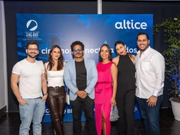 Artistas-del-cine-dominciano-asistentes-al-evento