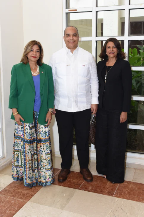 DSC6163-Kachy-Peralta-Opinio-Diaz-y-Ana-Melba-Rosario-485x728