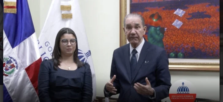 Fabiola-Urena-junto-al-ministro-Franklin-Garcia-Fermin--728x333