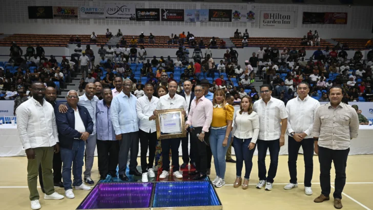 Dedican torneo de Baloncesto Superior de La Romana a Samuel Pereyra Dedican torneo de Baloncesto Superior de La Romana a Samuel Pereyra