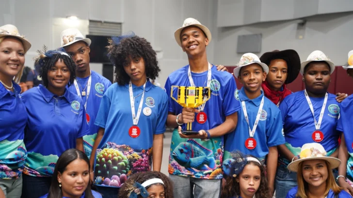 Liceo público gana por primera vez el Champion’s Award en competencia nacional de robótica Liceo público gana por primera vez el Champion’s Award en competencia nacional de robótica