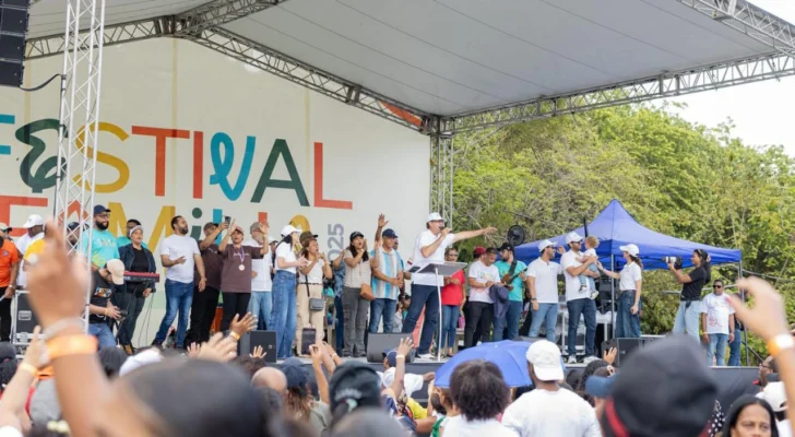 Pastor Miguel Bogaert advierte sobre la descomposición social en RD