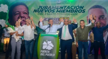 Fuerza del Pueblo juramenta dirigentes en Santo Domingo Este