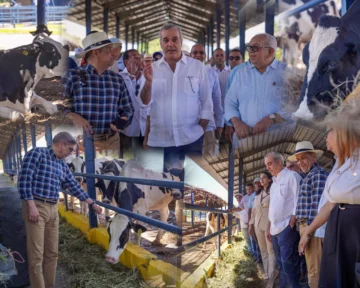 Abinader visita el Centro Genético Ysura en D1 Ganadero