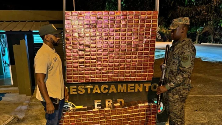 Ejército confisca un contrabando de cigarrillos y 9.7 libras de marihuana