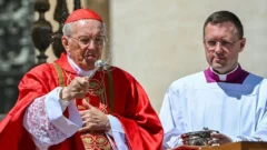 La inédita procesión del féretro y otros 3 momentos significativos del funeral del papa Francisco