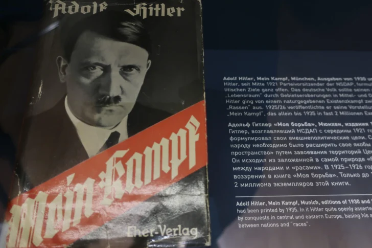 Rusia desclasifica documentos sobre el suicidio de Hitler, a 80 años del final del Tercer Reich