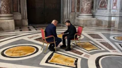 La poderosa imagen de Trump y Zelensky durante el funeral del Papa Francisco, su primer encuentro desde la discusión en la Casa Blanca