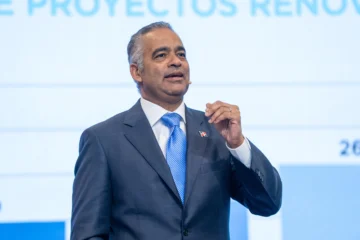 Joel Santos resalta incremento del 54 % de energía térmica en la capacidad instalada del SENI hacia 2028