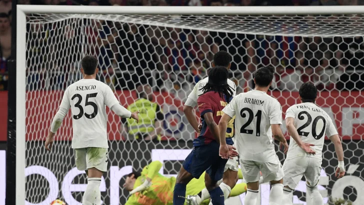Un gol en tiempo extra le da el título al Barça que vence al Real Madrid Un gol en tiempo extra le da el título al Barça que vence al Real Madrid