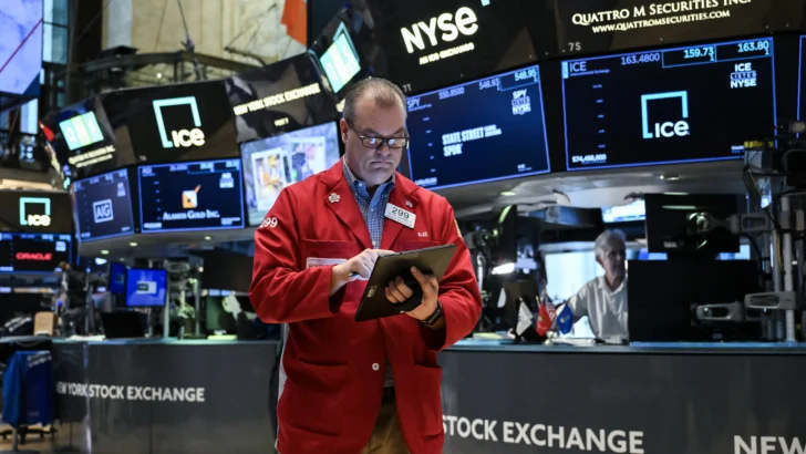 Wall Street cierra en verde entre una salvación de datos económicos de EEUU Wall Street cierra en verde entre una salvación de datos económicos de EEUU