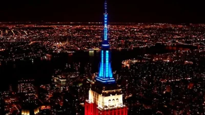 Alcaldía de Nueva York se viste con colores de bandera dominicana por víctimas de Jet Set Alcaldía de Nueva York se viste con colores de bandera dominicana por víctimas de Jet Set
