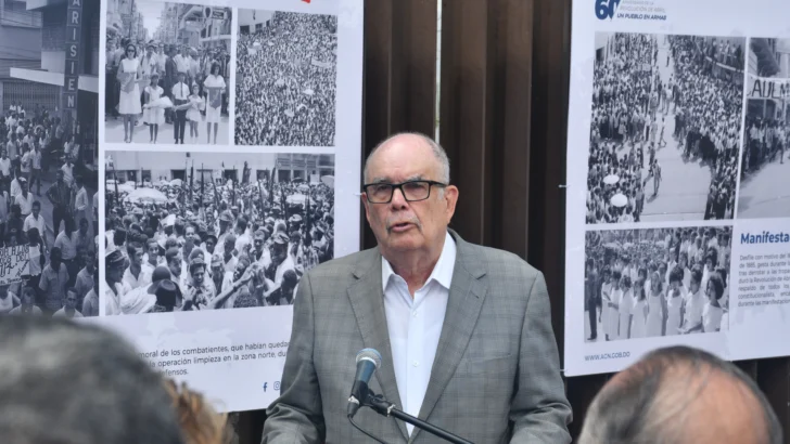 Exposición fotográfica sobre la participación del pueblo en la Revolución de Abril 1965