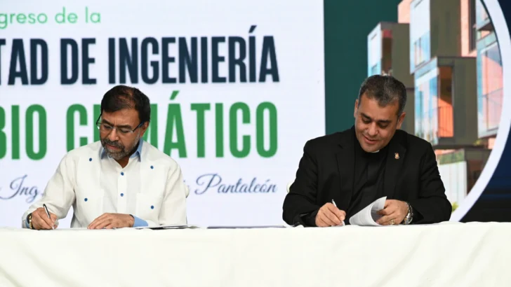 La UCNE y el INDRHI firman convenio para programas de formación sobre el agua La UCNE y el INDRHI firman convenio para programas de formación sobre el agua