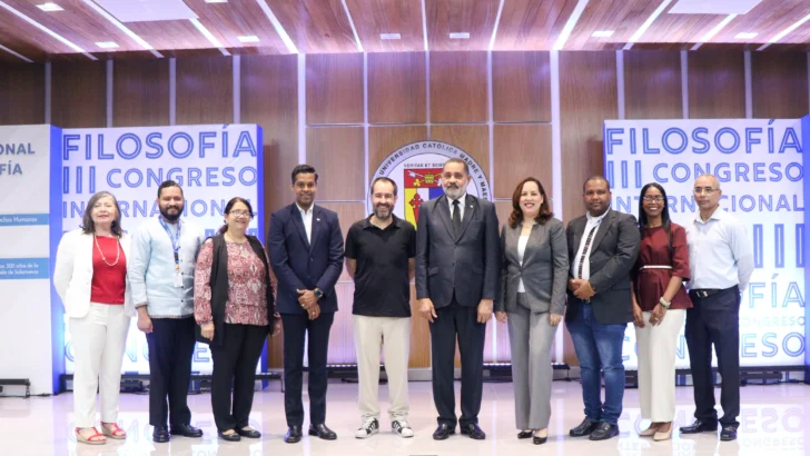 Estudiantes celebran el III Congreso Internacional Estudiantil de Filosofía Estudiantes celebran el III Congreso Internacional Estudiantil de Filosofía