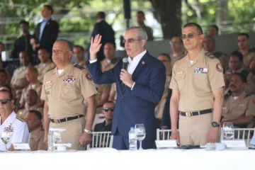 Abinader preside graduación de 820 soldados del Ejército de República Dominicana