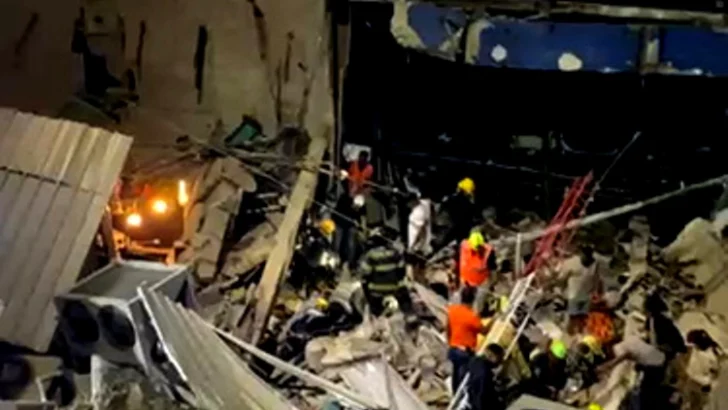 Se desploma techo de discoteca Jet Set; se informó que hay 12 muertos y decenas de heridos