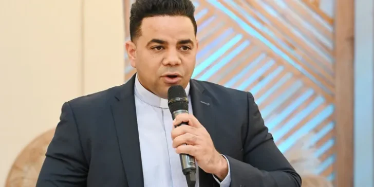 Padre Darwin Rosario.