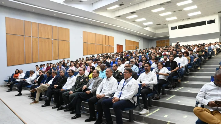 UCNE debate estrategias para afrontar el cambio climático UCNE debate estrategias para afrontar el cambio climático