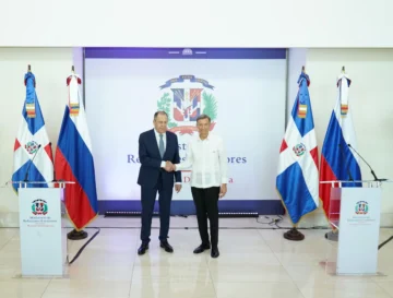Abinader recibe al canciller ruso Serguéi Lavrov en el Palacio Nacional